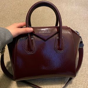 Givenchy Antingona Small “Aubergine”